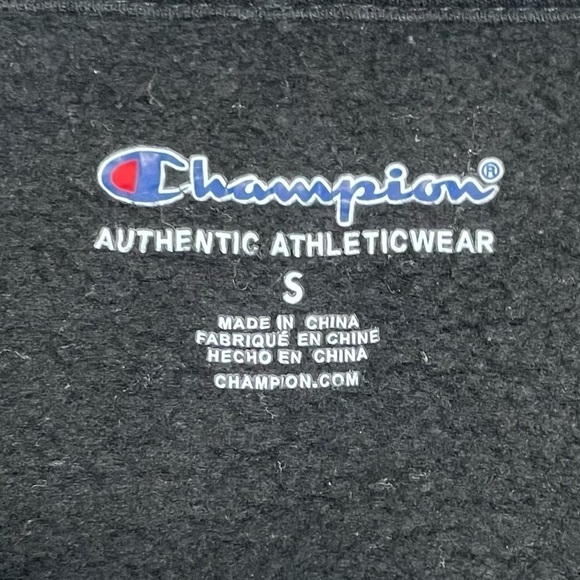 Champion Classic Black Embroidered Logo Crew Sweatshirt Size Small Youth - Picture 4 of 6